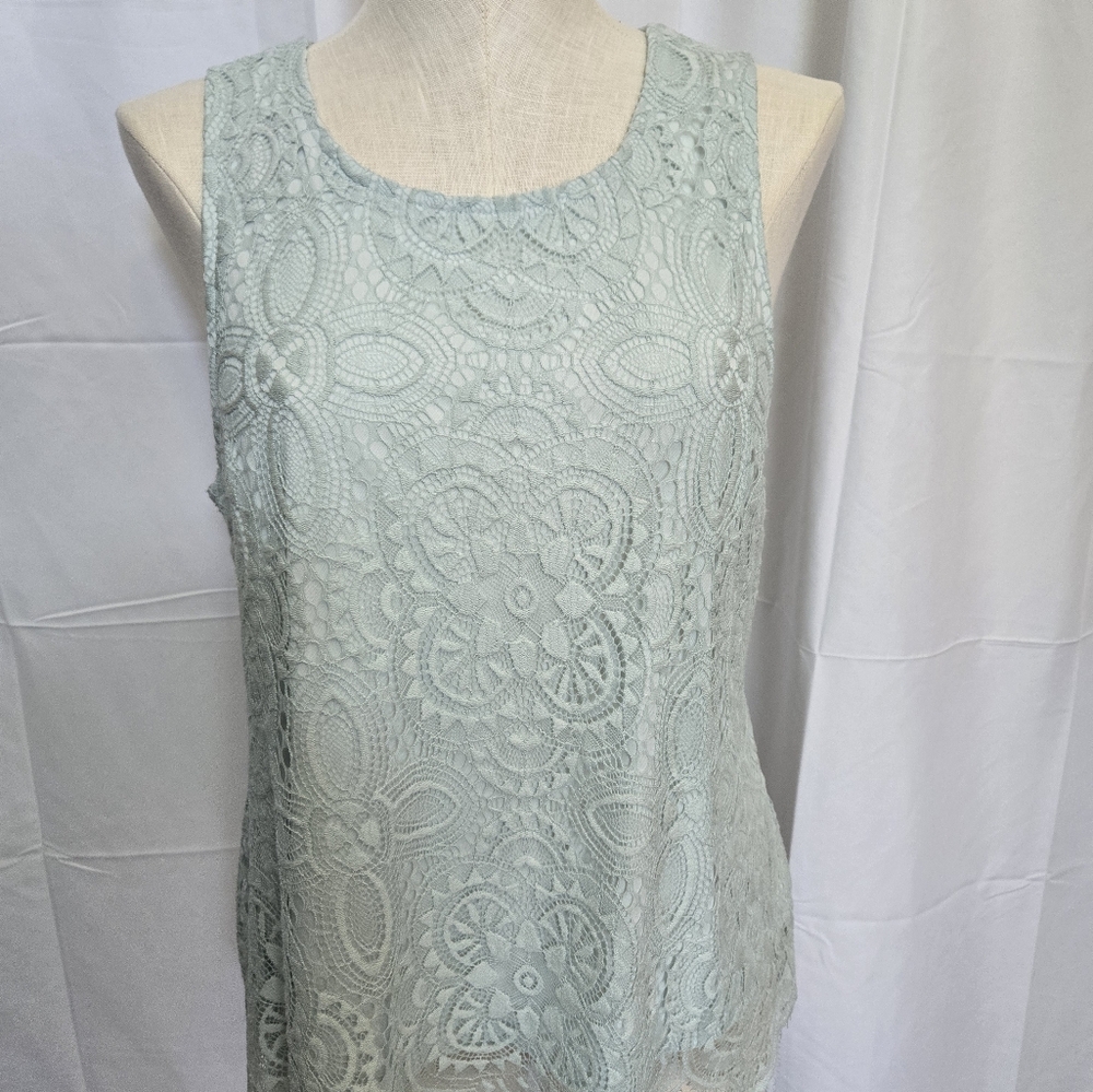 Lace Sleeveless Top